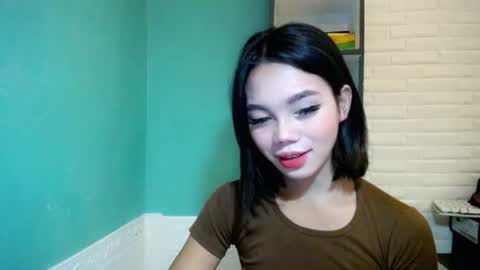 Snapshot of lovely_thea_xoxo chatting on July 22, 2026, 11:35 am Thea online show from July 22, 2026, 11:35 am