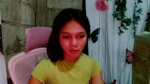 Snapshot of lovely_thea_xoxo chatting on August 1, 2026, 2:49 pm Thea online show from August 1, 2026, 2:49 pm