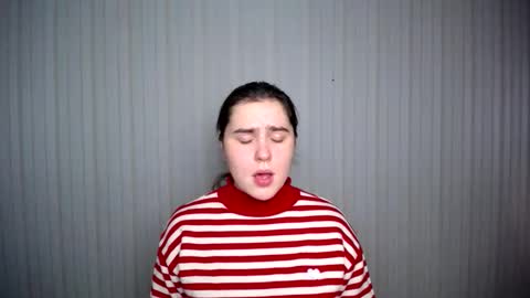 Snapshot of lovelyangel_xx chatting on December 2, 2024, 3:47 pm lovelyangel_xx online show from December 2, 2024, 3:47 pm