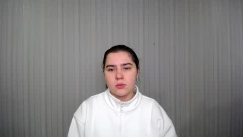 Snapshot of lovelyangel_xx chatting on December 14, 2024, 7:51 am lovelyangel_xx online show from December 14, 2024, 7:51 am