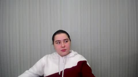 Snapshot of lovelyangel_xx chatting on December 24, 2024, 9:17 am lovelyangel_xx online show from December 24, 2024, 9:17 am