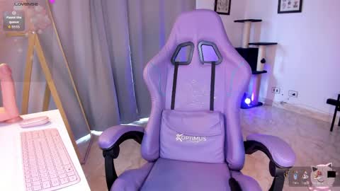   online show from April 17, 2026, 8:34 pm