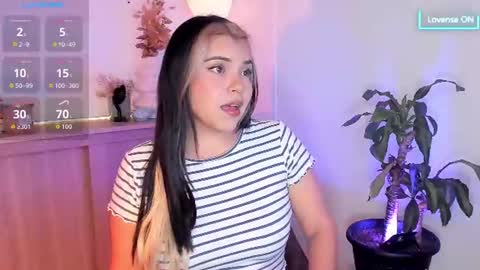 Snapshot of lovelygirl45 chatting on June 23, 2026, 2:31 am Valerie online show from June 23, 2026, 2:31 am