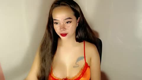 Snapshot of lovelykayleexx chatting on January 6, 2025, 4:44 pm ara online show from January 6, 2025, 4:44 pm