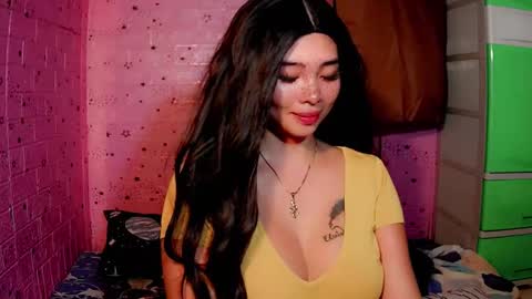 Snapshot of lovelykayleexx chatting on March 11, 2025, 2:51 pm ara online show from March 11, 2025, 2:51 pm