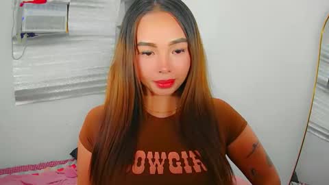 Snapshot of lovelykayleexx chatting on September 24, 2025, 9:45 am ara online show from September 24, 2025, 9:45 am