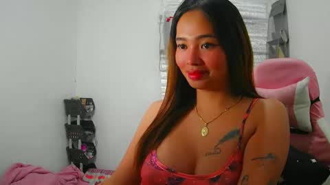 Snapshot of lovelykayleexx chatting on September 24, 2025, 10:02 pm ara online show from September 24, 2025, 10:02 pm