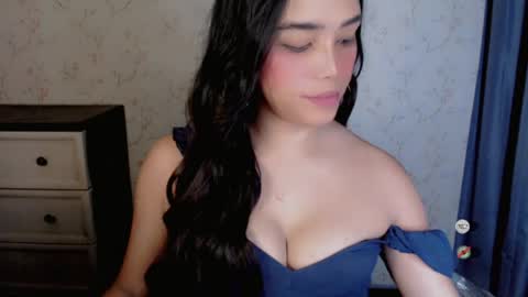 Snapshot of lovelylaiza chatting on July 25, 2026, 10:35 am Cutie Laiza online show from July 25, 2026, 10:35 am