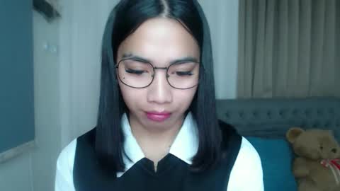 lovelymae18 online show from March 26, 2026, 11:32 pm