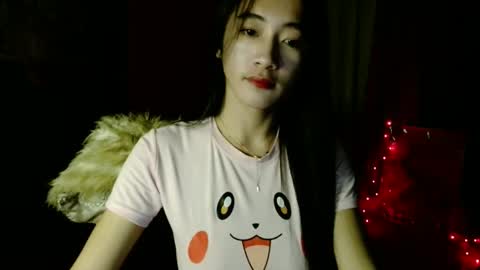 Snapshot of lovelypetite143 chatting on February 26, 2026, 10:03 am lovelypetite143 online show from February 26, 2026, 10:03 am