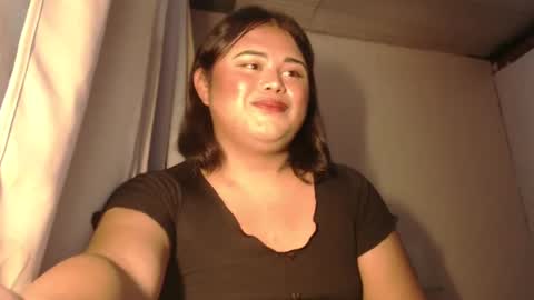Snapshot of lovelypinaychubsx chatting on December 30, 2024, 5:44 pm lovely online show from December 30, 2024, 5:44 pm