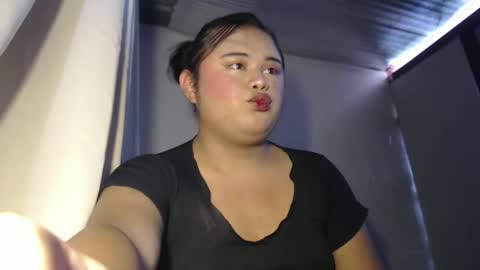 Snapshot of lovelypinaychubsx chatting on January 2, 2025, 3:26 am lovely online show from January 2, 2025, 3:26 am