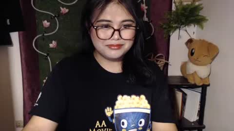 Snapshot of lovelypinaychubsx chatting on October 2, 2025, 11:50 am lovely online show from October 2, 2025, 11:50 am