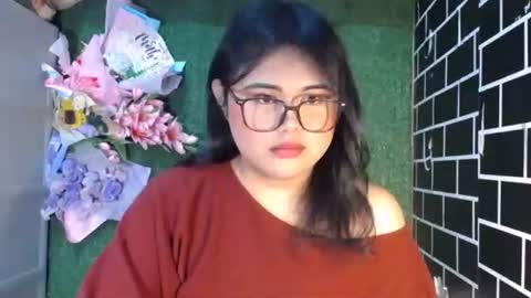 Snapshot of lovelypinaychubsx chatting on October 6, 2025, 7:00 pm lovely online show from October 6, 2025, 7:00 pm