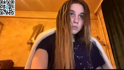Snapshot of lovelysilk_63 chatting on April 7, 2026, 7:03 pm ELA online show from April 7, 2026, 7:03 pm