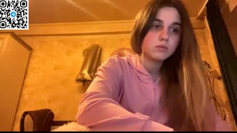 Snapshot of lovelysilk_63 chatting on April 11, 2026, 6:23 pm ELA online show from April 11, 2026, 6:23 pm