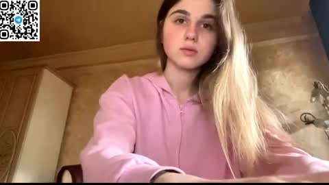 Snapshot of lovelysilk_63 chatting on April 12, 2026, 6:29 am ELA online show from April 12, 2026, 6:29 am