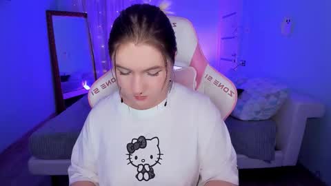 Snapshot of lovelyy_julia chatting on December 2, 2025, 8:30 am Julia online show from December 2, 2025, 8:30 am