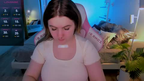 Julia  online show from April 21, 2026, 8:20 am