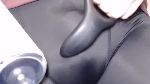 Snapshot of lovensemaxfan chatting on December 1, 2024, 5:35 pm lovensemaxfan online show from December 1, 2024, 5:35 pm