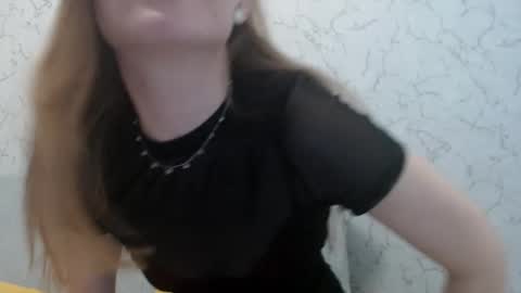 Snapshot of lovepeanutgirl chatting on January 29, 2025, 4:19 pm Mary Love online show from January 29, 2025, 4:19 pm
