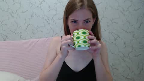 Snapshot of lovepeanutgirl chatting on October 20, 2025, 3:34 pm Mary Love online show from October 20, 2025, 3:34 pm