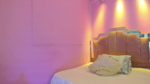 L O V E  online show from February 19, 2026, 11:50 am