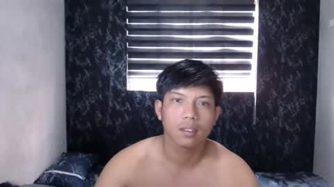 loverph15 online show from April 23, 2026, 7:09 am