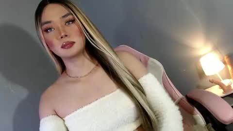 Snapshot of lovers_moon22 chatting on December 3, 2024, 11:02 pm lovers moon22 online show from December 3, 2024, 11:02 pm