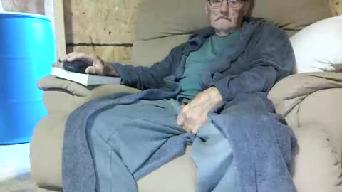 just here to have fun and cum online show from November 5, 2025, 12:16 pm