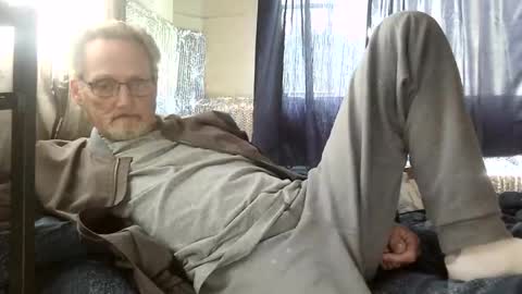 just here to have fun and cum online show from April 25, 2026, 6:27 pm