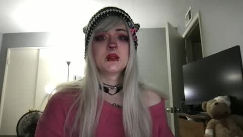 Snapshot of lovesickcassie chatting on May 12, 2026, 10:40 pm lovesickcassie online show from May 12, 2026, 10:40 pm