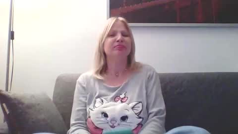 Snapshot of lovestar544963 chatting on December 7, 2024, 8:49 pm Marlyn online show from December 7, 2024, 8:49 pm