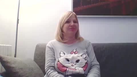 Snapshot of lovestar544963 chatting on January 10, 2025, 8:59 pm Marlyn online show from January 10, 2025, 8:59 pm