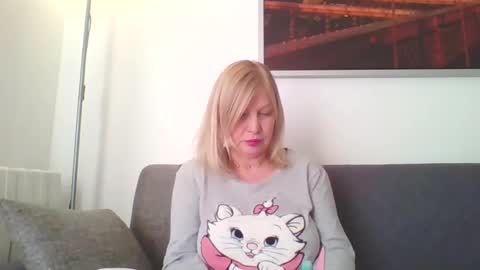 Snapshot of lovestar544963 chatting on January 11, 2025, 2:36 pm Marlyn online show from January 11, 2025, 2:36 pm