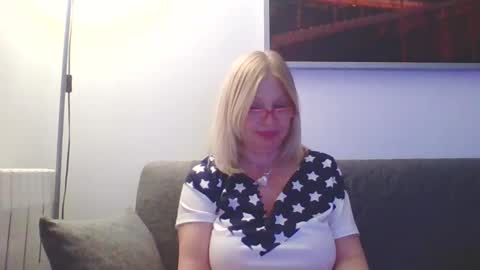 Snapshot of lovestar544963 chatting on January 27, 2025, 7:13 pm Marlyn online show from January 27, 2025, 7:13 pm