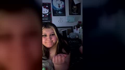 Snapshot of lovestarbaby chatting on March 13, 2026, 6:31 am starbaby online show from March 13, 2026, 6:31 am