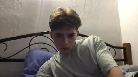 Snapshot of lovet1me chatting on March 12, 2025, 8:52 pm luv online show from March 12, 2025, 8:52 pm