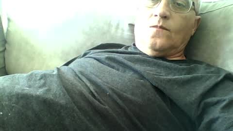 lovetightass online show from April 8, 2026, 12:38 pm