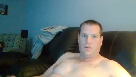 lovetocum37 online show from March 1, 2025, 4:11 pm