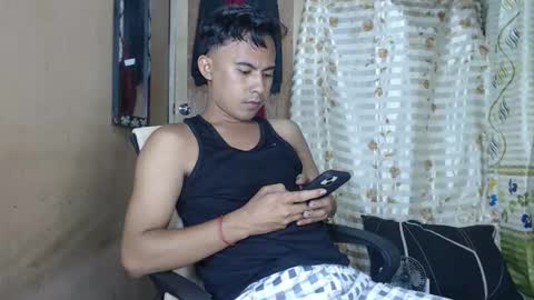 Snapshot of lovetosuckxox chatting on February 18, 2026, 9:27 am lovetosuckxox online show from February 18, 2026, 9:27 am