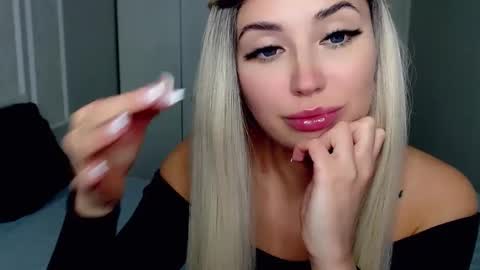 Rosie  online show from February 18, 2025, 12:17 pm