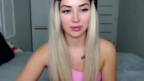 Rosie  online show from March 4, 2025, 1:06 pm