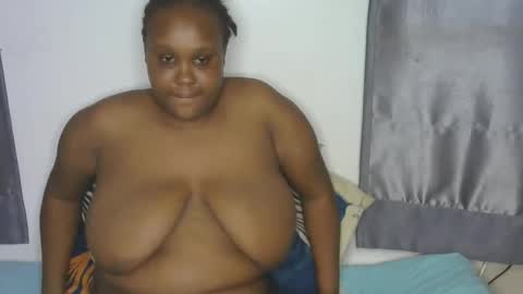 Snapshot of loveytiana chatting on January 31, 2026, 7:11 pm loveytiana online show from January 31, 2026, 7:11 pm