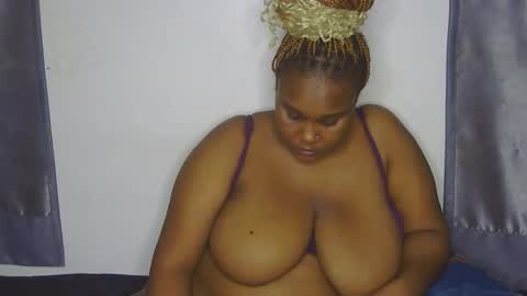 Snapshot of loveytiana chatting on February 24, 2026, 6:11 am loveytiana online show from February 24, 2026, 6:11 am