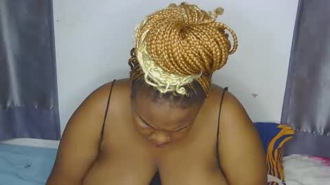 Snapshot of loveytiana chatting on March 2, 2026, 7:15 am loveytiana online show from March 2, 2026, 7:15 am