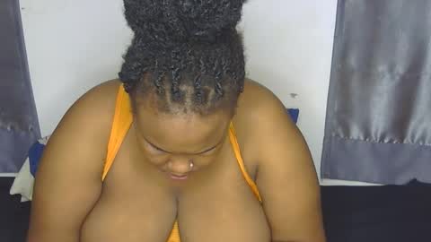 Snapshot of loveytiana chatting on March 27, 2026, 9:10 am loveytiana online show from March 27, 2026, 9:10 am