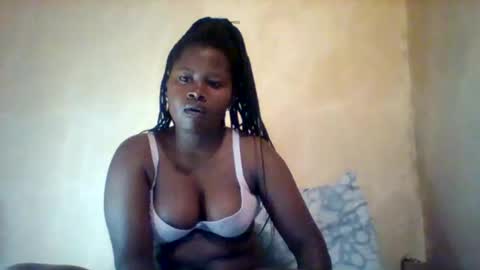 loviett online show from April 12, 2026, 10:37 pm