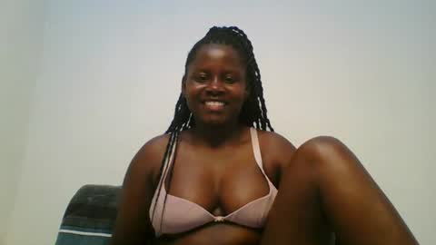 loviett online show from July 12, 2026, 3:25 pm