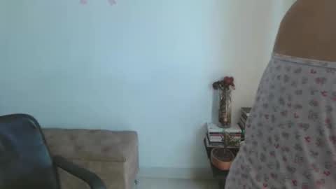 Snapshot of loving__lily chatting on November 11, 2025, 5:24 pm loving online show from November 11, 2025, 5:24 pm